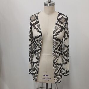 T/O Sweaters Lightweight Open Front Geometric Cardigan / Size Small